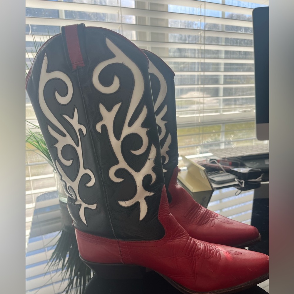 Women’s Red and Black Western Heeled Boots with White Stitching